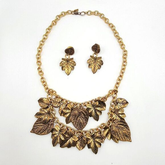 Karla Jordan Original Necklace and Earrings,  goldtone leaves - Picture 8 of 12